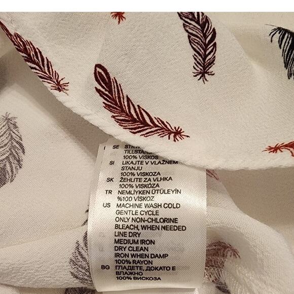 H&M Feather Pattern Crinkle Elastic Waist Cap Sleeve Dress, White, 6 - Picture 7 of 7